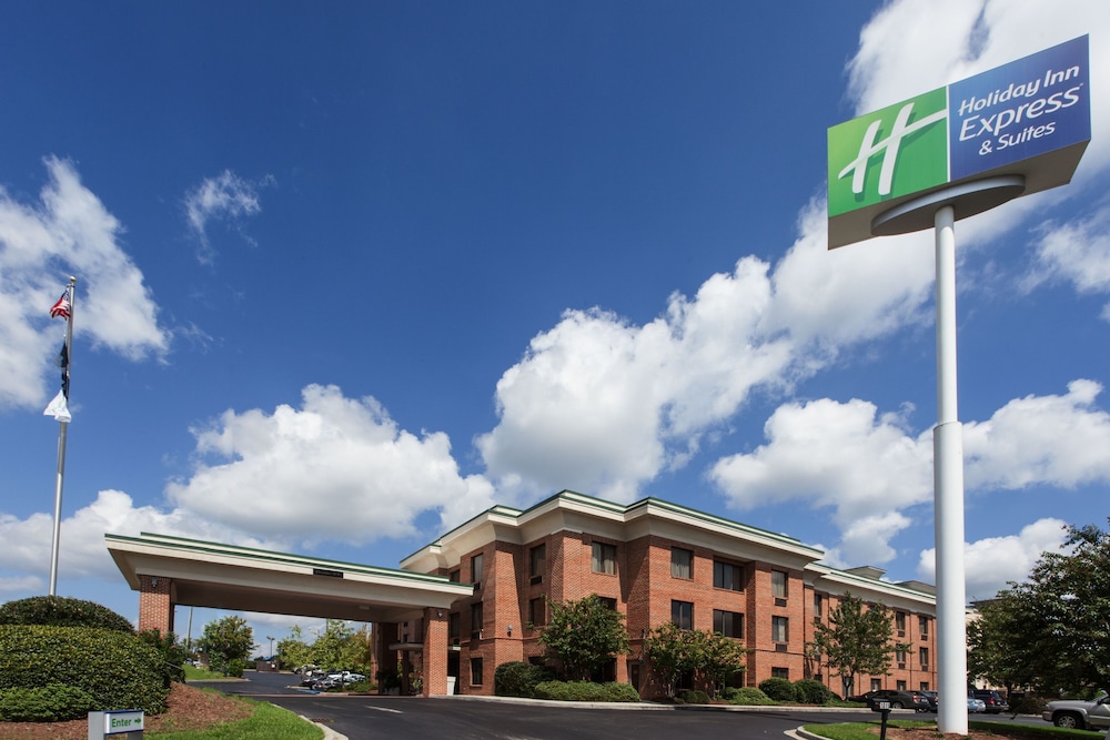 Holiday Inn Express & Suites Columbia I 20 @ Clemson Rd by IHG in Columbia, United States