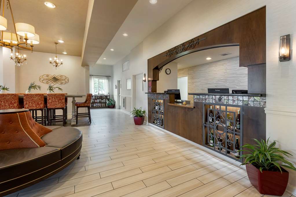 Best Western Plus Vineyard Inn & Suites - featured photo