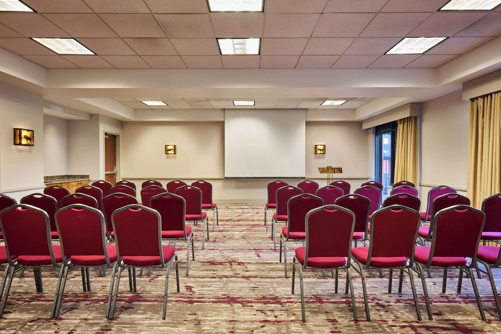 Hilton Garden Inn Anchorage - photo 26