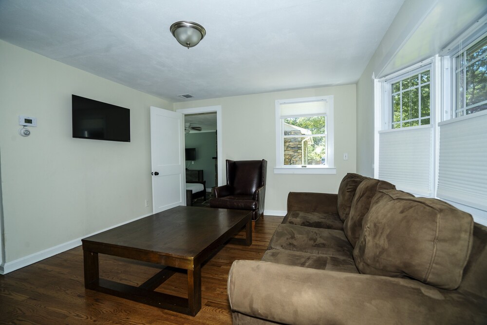 Hampton's Vacation Inn - photo 65