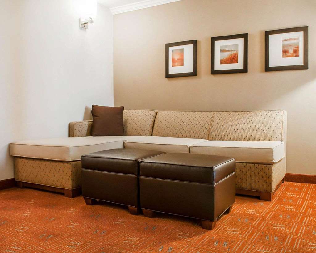 Comfort Suites Farmington - photo 14