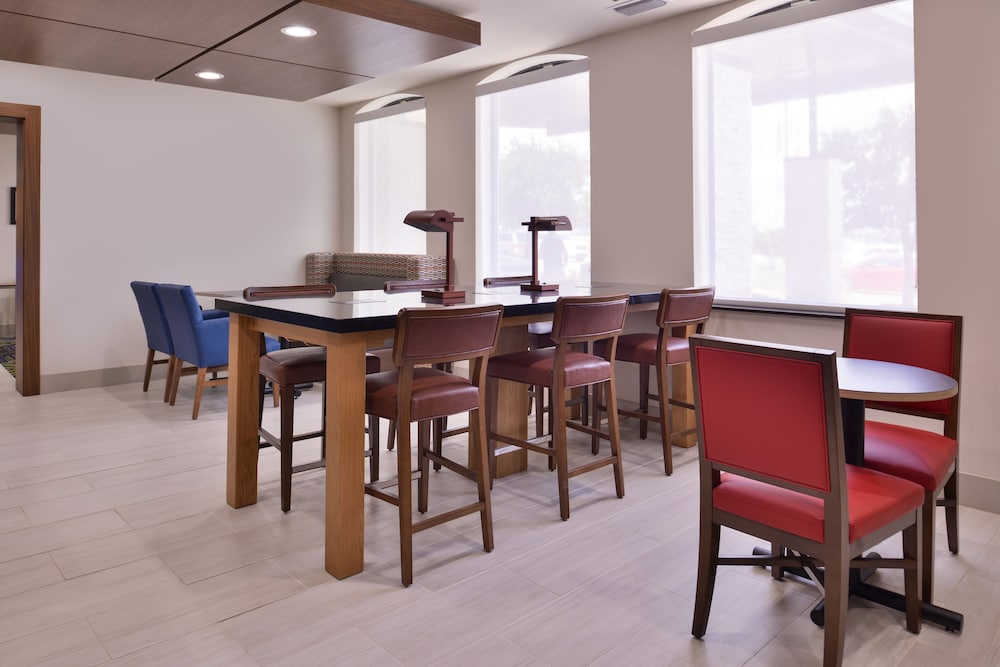 Holiday Inn Express Hotel & Suites Mesquite by IHG - photo 33