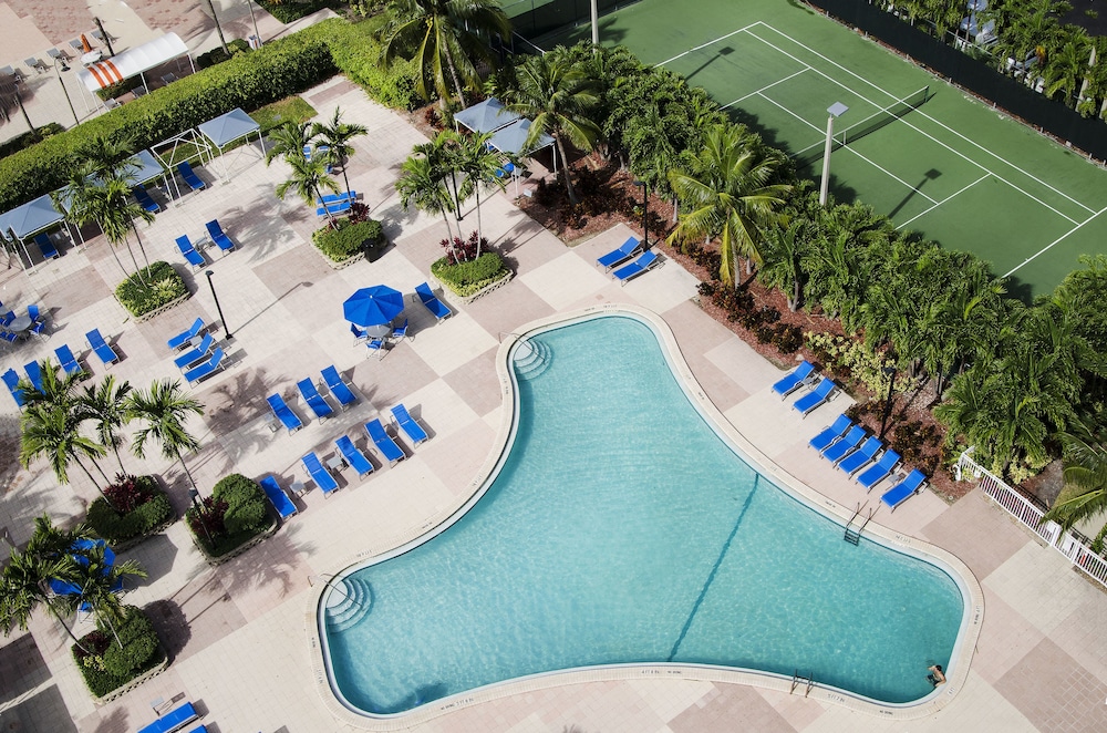 Sunny Isles Suites - photo 24