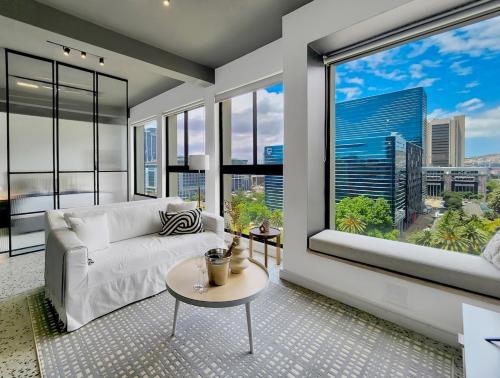 9th floor modern elegant stay in City Pool