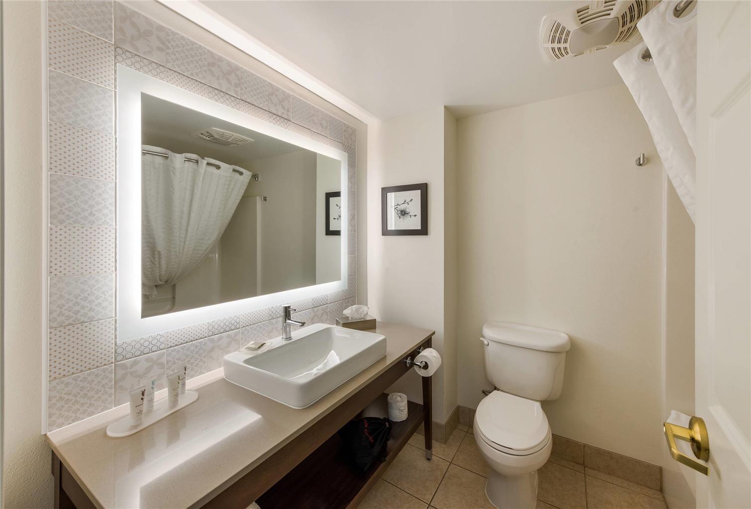 Country Inn & Suites by Radisson Findlay OH - photo 42