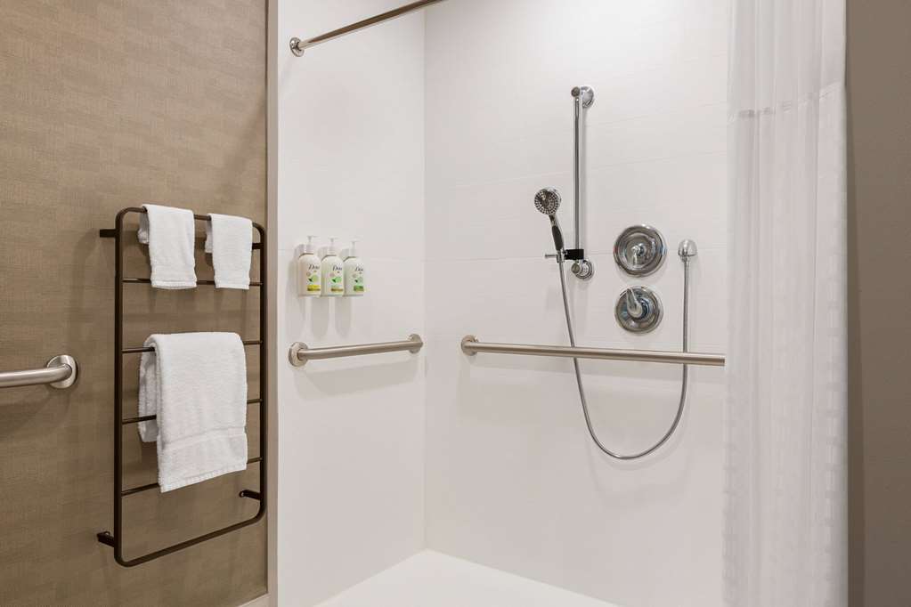 La Quinta Inn by Wyndham Columbia NE Fort Jackson - photo 21
