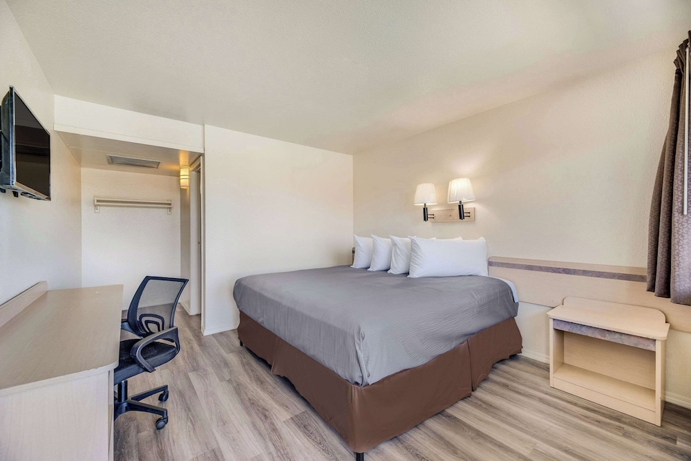 Econo Lodge Stockton near I 5 Fairgrounds - featured photo