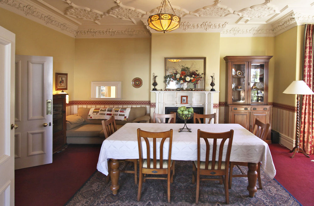 Bard House Bed and Breakfast — 4-Star Luxury Hotel in Dunedin, New Zealand