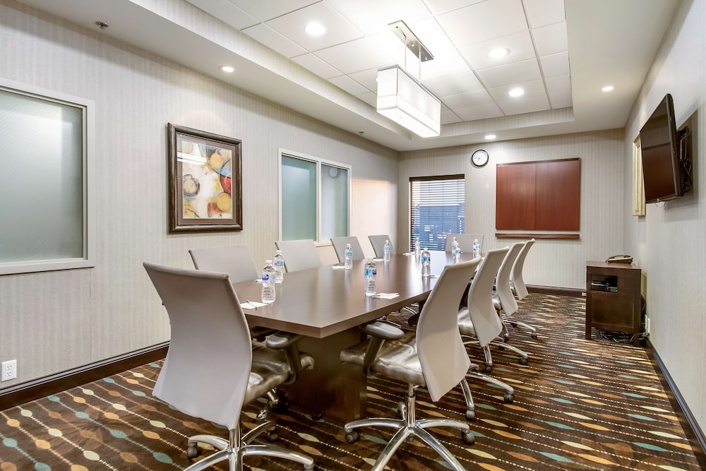 Hampton Inn Columbus West - photo 23
