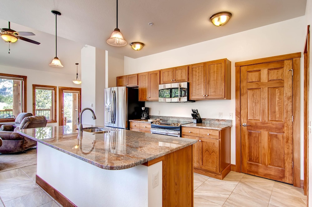 Black Canyon Inn Unit H4 Deluxe - photo 6