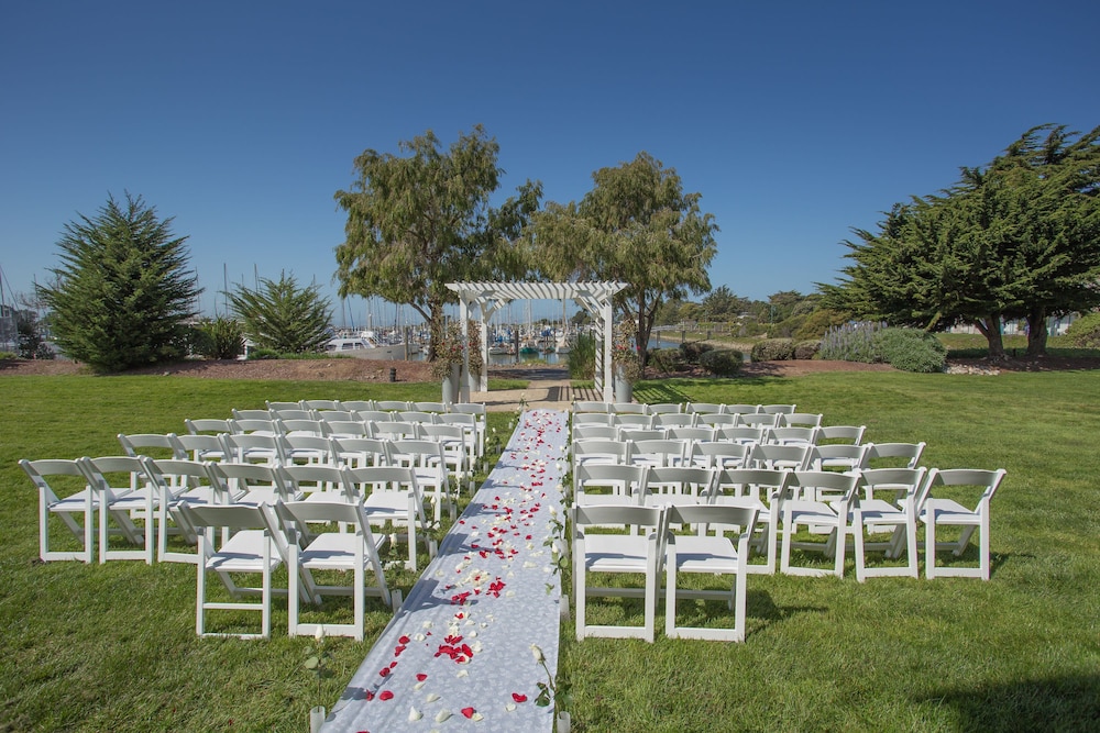 DoubleTree by Hilton Hotel Berkeley Marina - photo 99