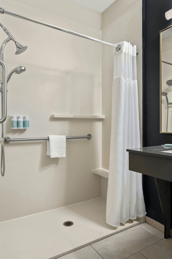 Fairfield by Marriott Mt Pleasant - photo 28