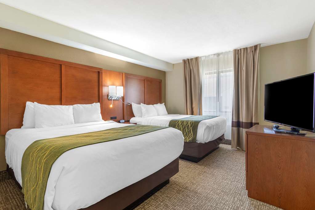 Comfort Inn & Suites near Robins Air Force Base Main Gate - photo 22