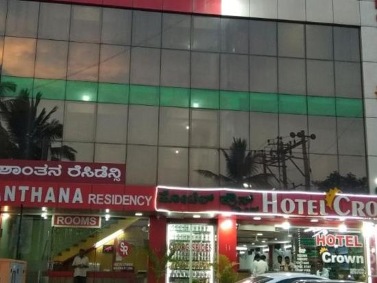 Iroomz Shanthana Residency in Kushalnagar, India