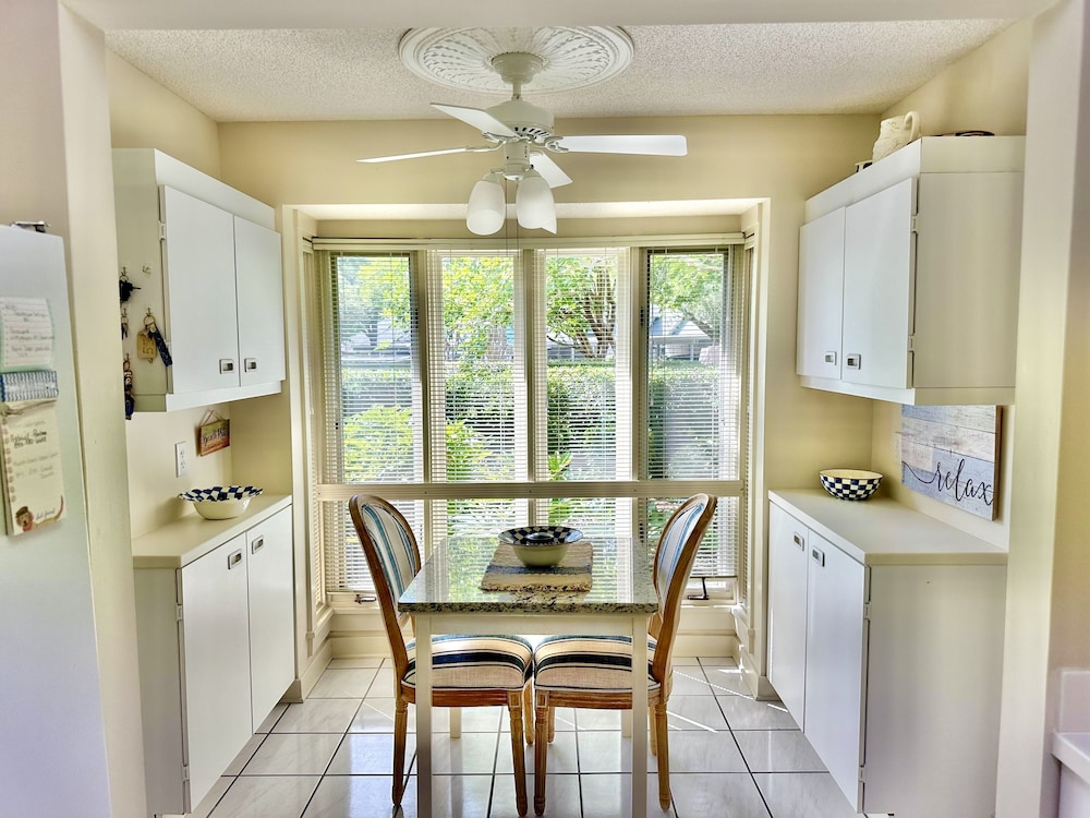 Sun filled Villa With Access To All Resort Amenities 3agt 3 Bedroom Villa - photo 8