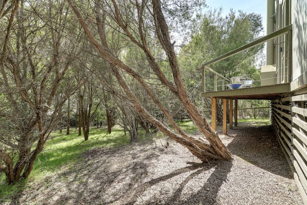 Casuarina Relaxing Metung Getaway — carbon neutral stay, Metung