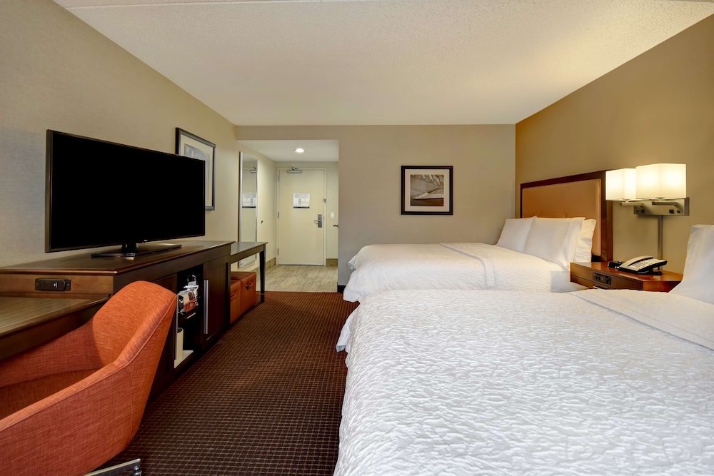 Hampton Inn Ny Jfk - photo 9