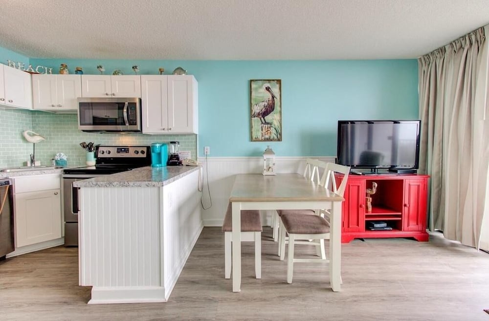 0306 Oceanfront Oasis by Atlantic Towers - photo 8