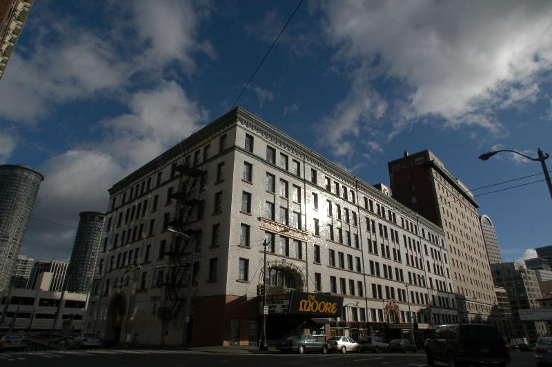The Moore Hotel - photo 4