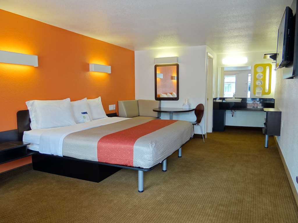 Motel 6 Erie PA - photo 6
