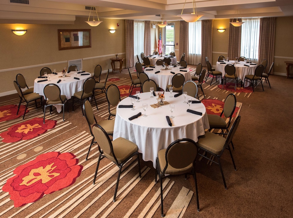 Hilton Garden Inn Wooster - photo 59