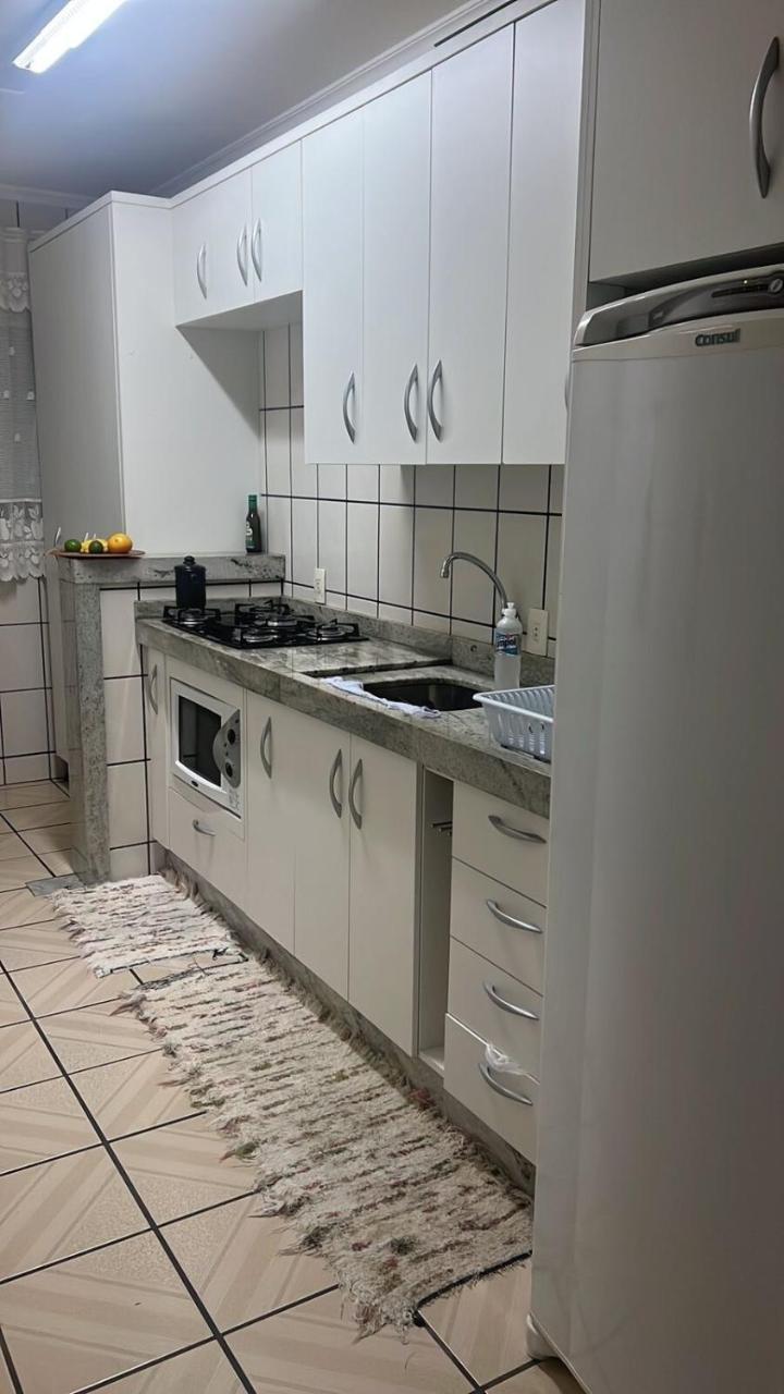 Cobertura quadra MAR em Meia Praia 100m do mar