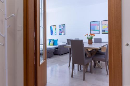 GuestHost Darsena Luminous & Cozy Apartment — 4-Star Luxury Hotel in Ferrara, Italy