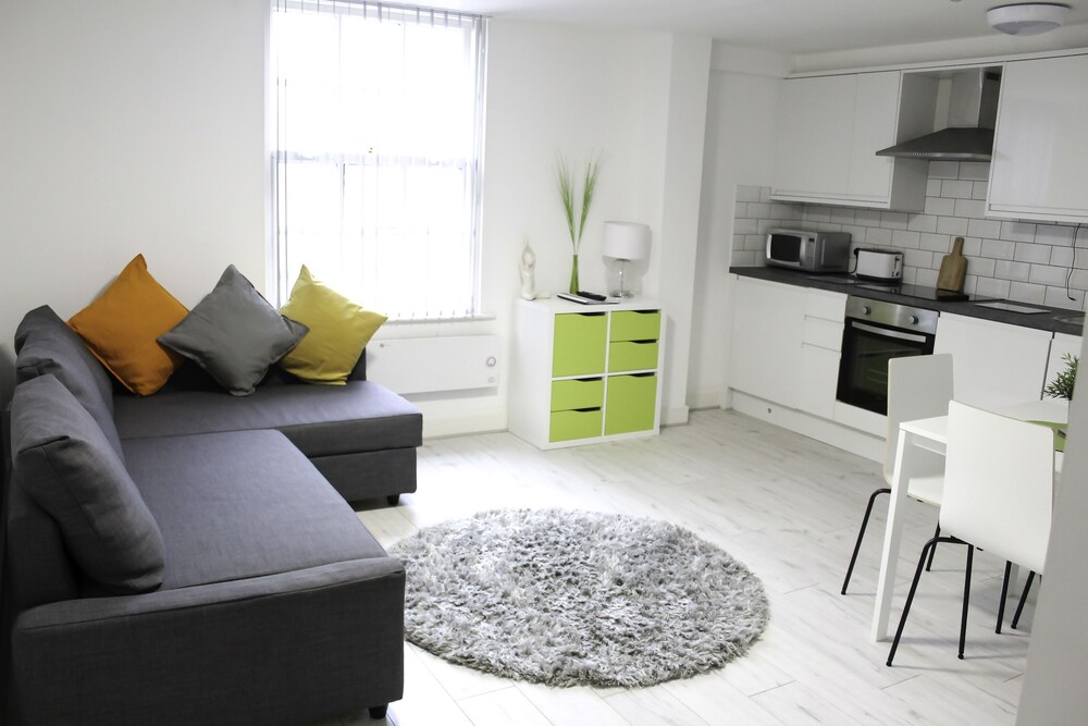 Millerbrook Serviced Apartments — 4-Star Luxury Hotel in Manchester, United Kingdom