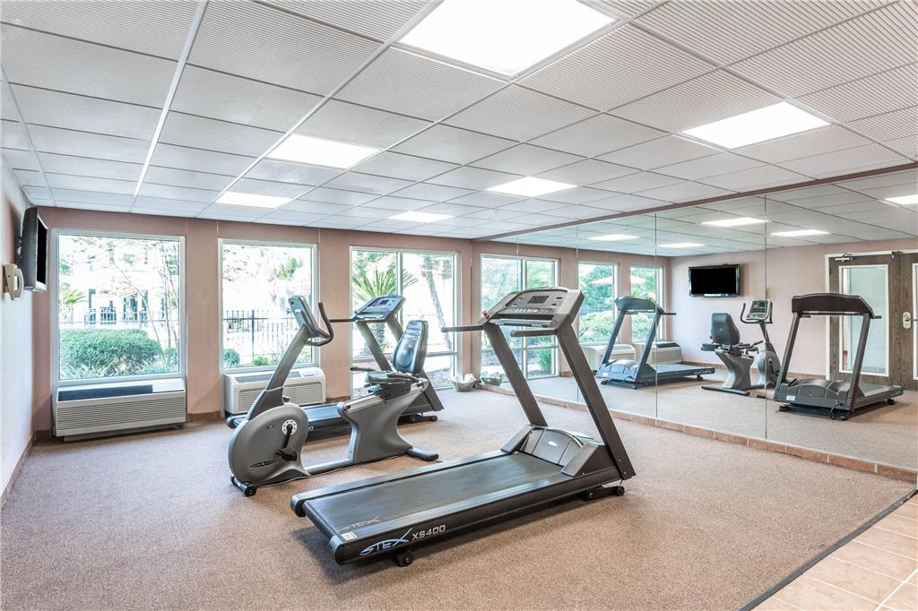Ramada by Wyndham Luling - photo 6