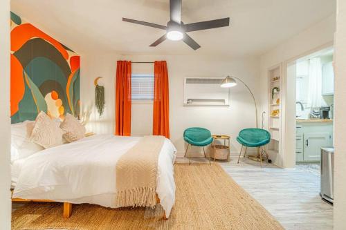 Riverside Luxe: Stylish Designer Retreat
