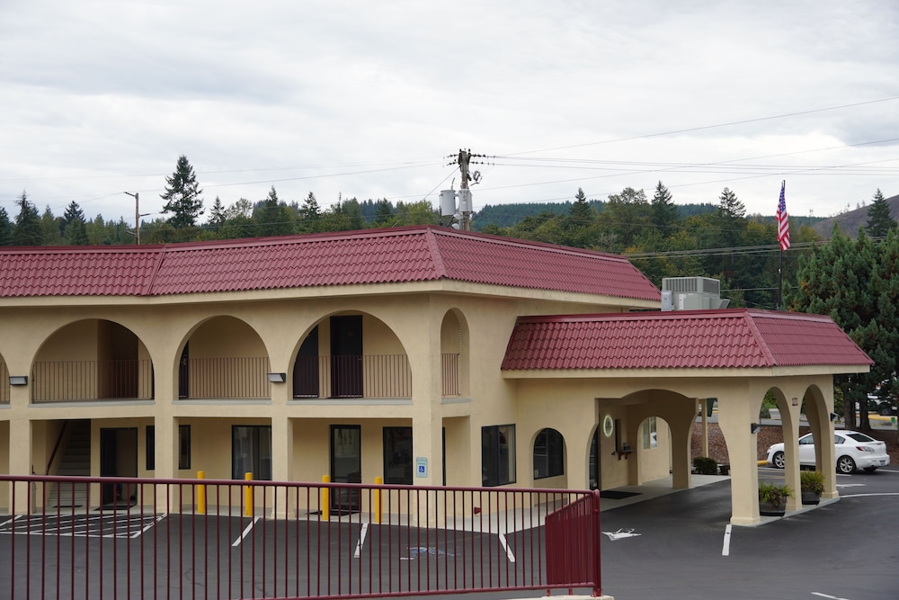 Timberland Inn & Suites - photo 99