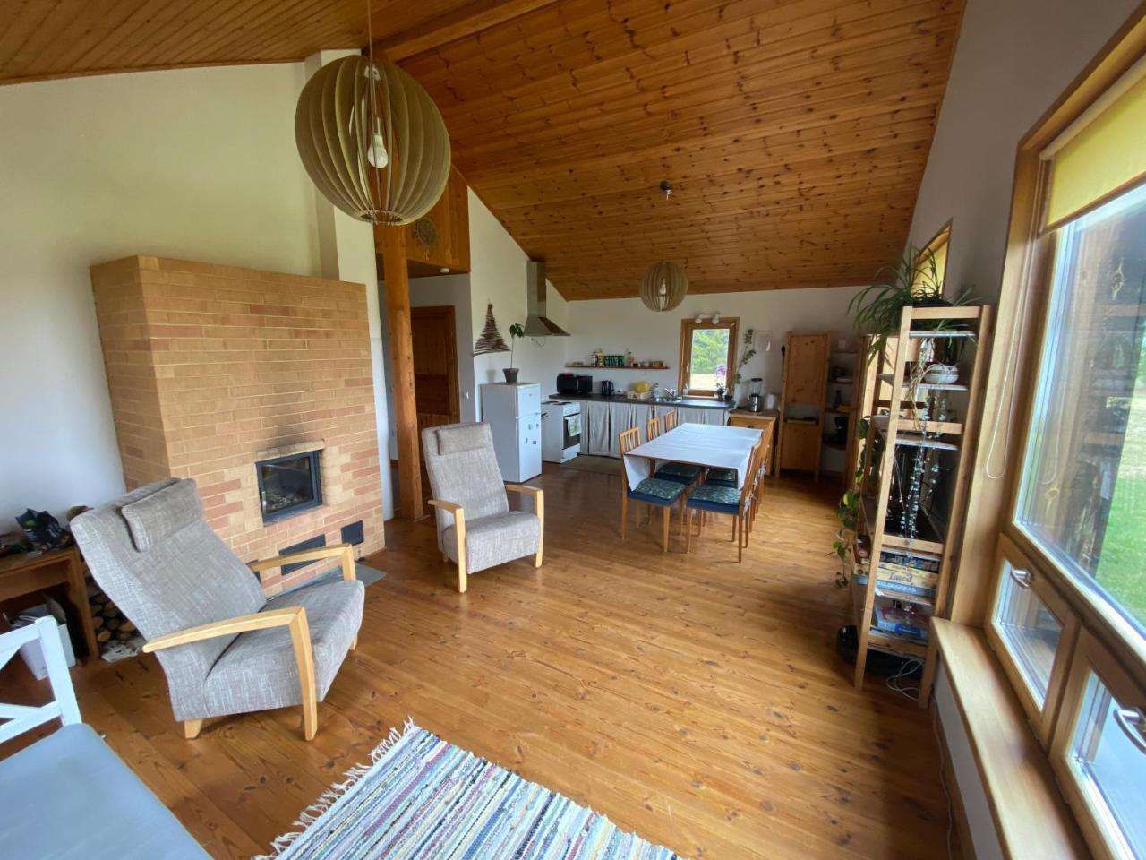 Kasteheina kodu in Voka, Estonia