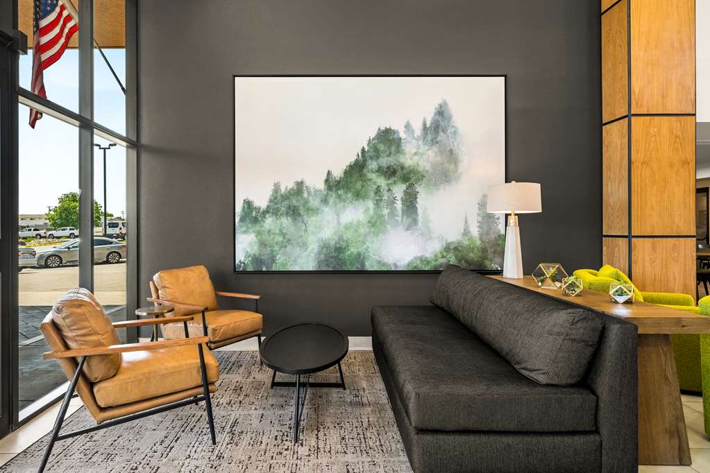 Oxford Suites Redding - featured photo