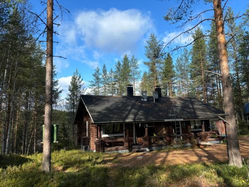 Loppiaiskaari 5 Paljakka in Puolanka, Finland