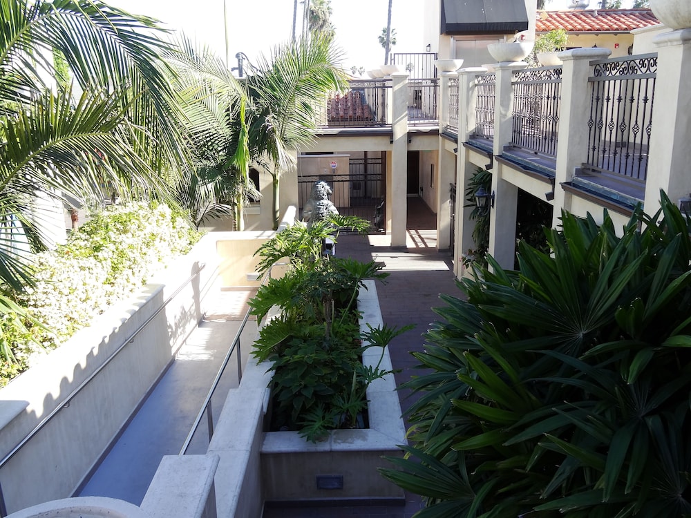 Balboa Inn On the Beach - photo 36