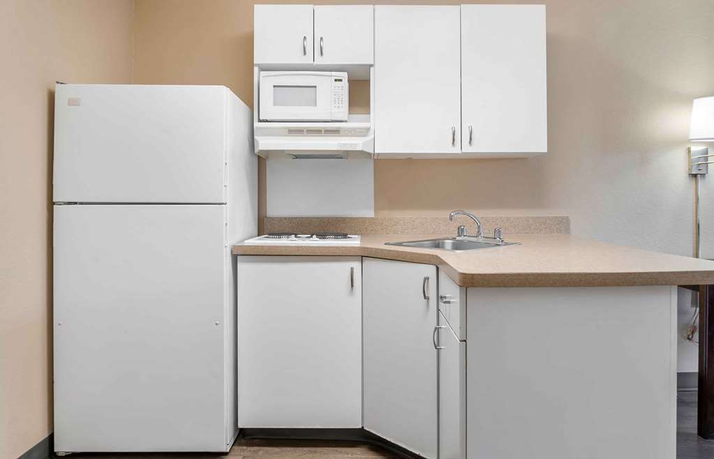 Extended Stay America Select Suites Detroit Sterling Heights - photo 9