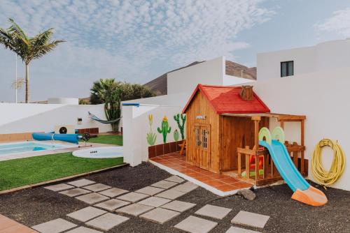 Villa Alba Deluxe & Spa Pool — 5-Star Luxury Hotel in Playa Blanca, Spain