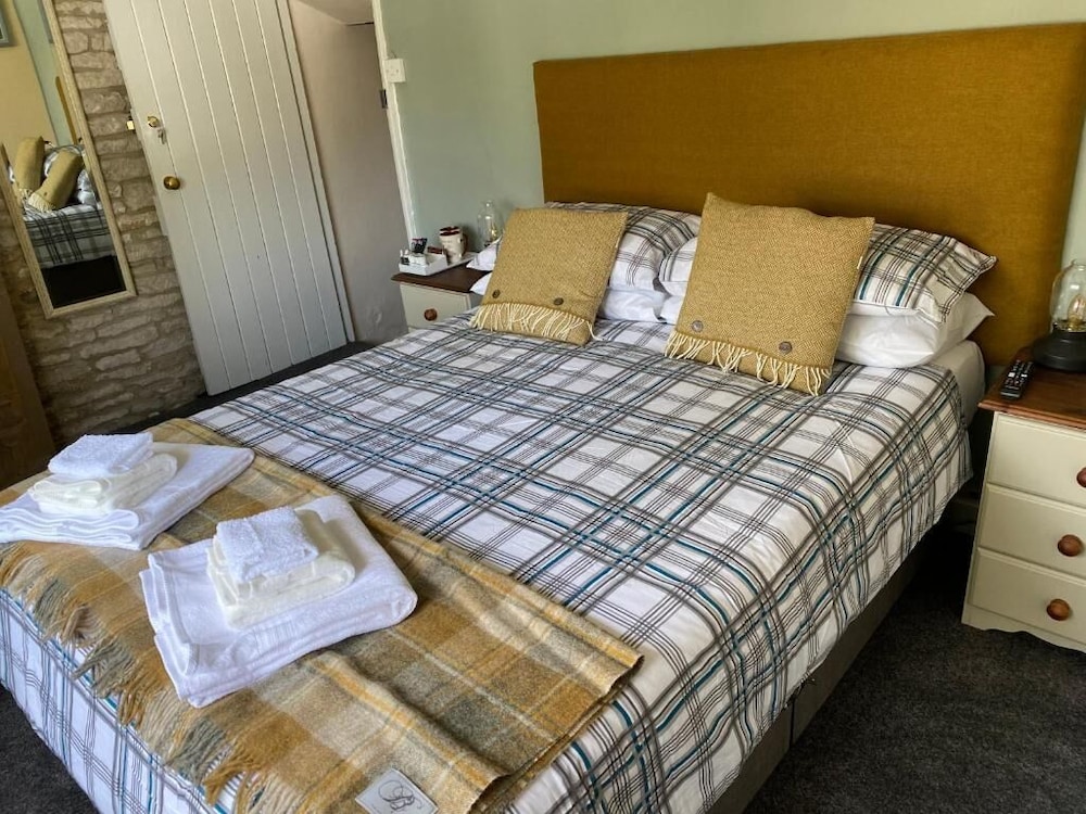 Bear Inn - carbon neutral hotel in Stroud