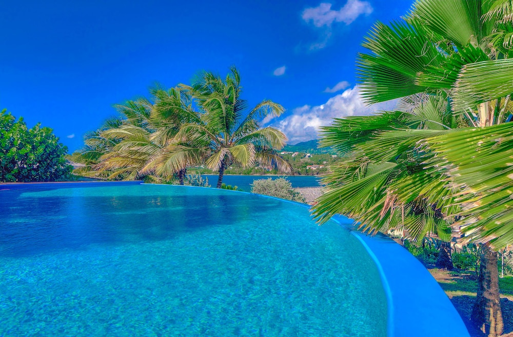 Cocoâ Cove Resort — 4-Star Luxury Hotel in Saint George's, Grenada