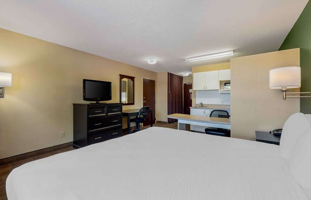 Extended Stay America Suites Chicago Gurnee - photo 20