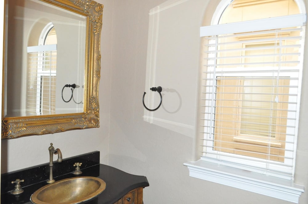Palazzo by the Sea DBTS 36 Varazze Cay 3BR 3.5BA - photo 43