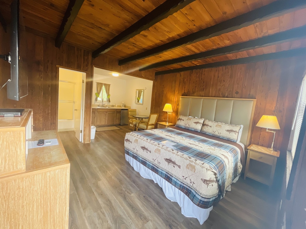 Riverfront Lodging - photo 23