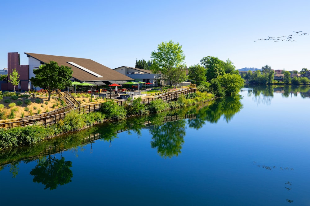 Ruby River Hotel - photo 2