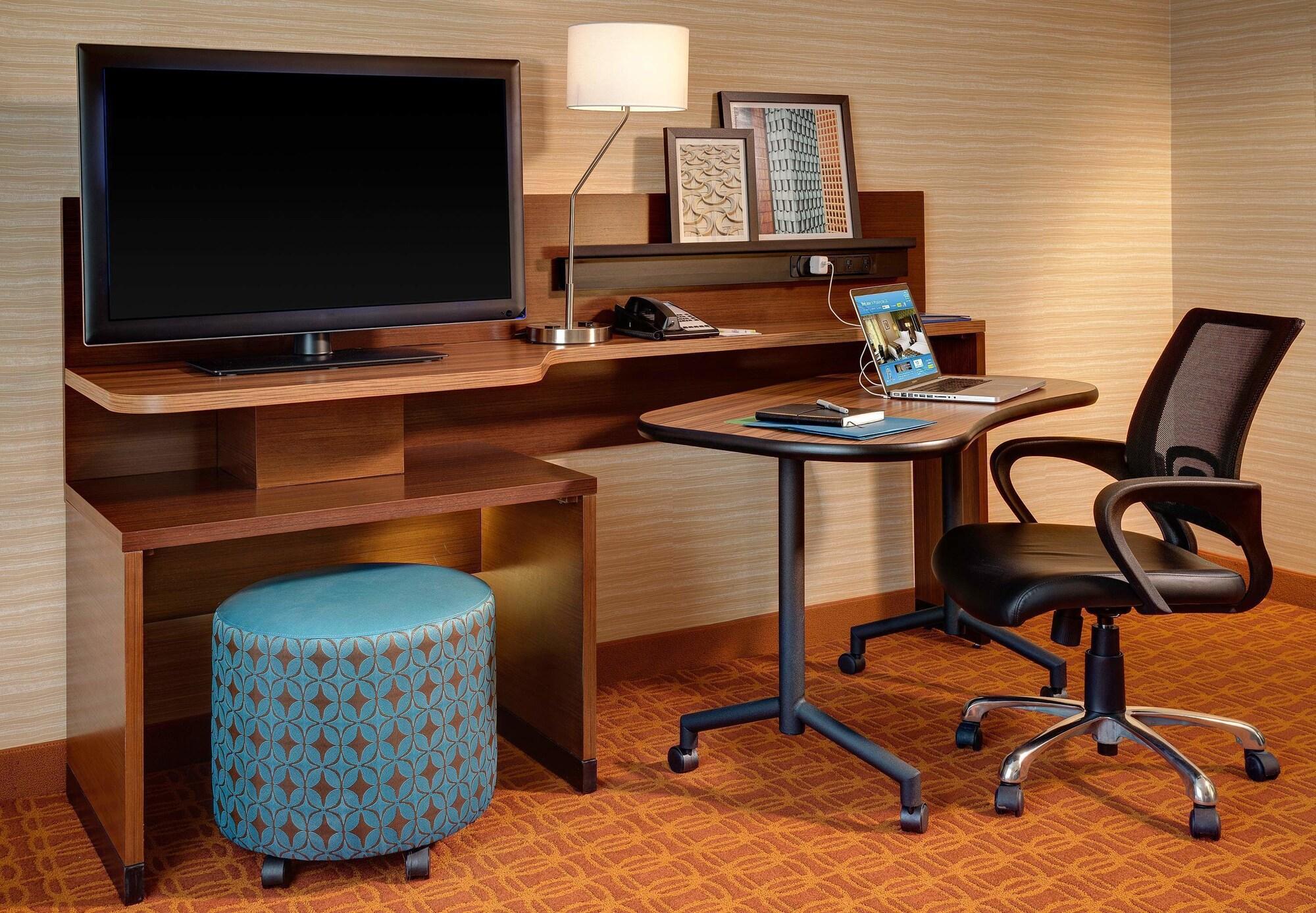 Fairfield Inn & Suites by Marriott Ann Arbor Ypsilanti - photo 41