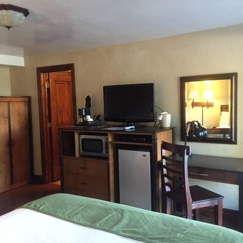 BackCountry Inn - photo 11