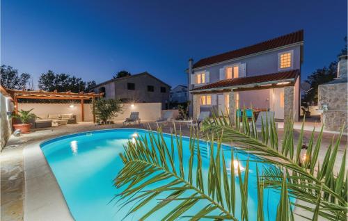 Two Bedroom Holiday Home In Privlaka Sabunike — 4-Star Luxury Hotel in Privlaka, Croatia