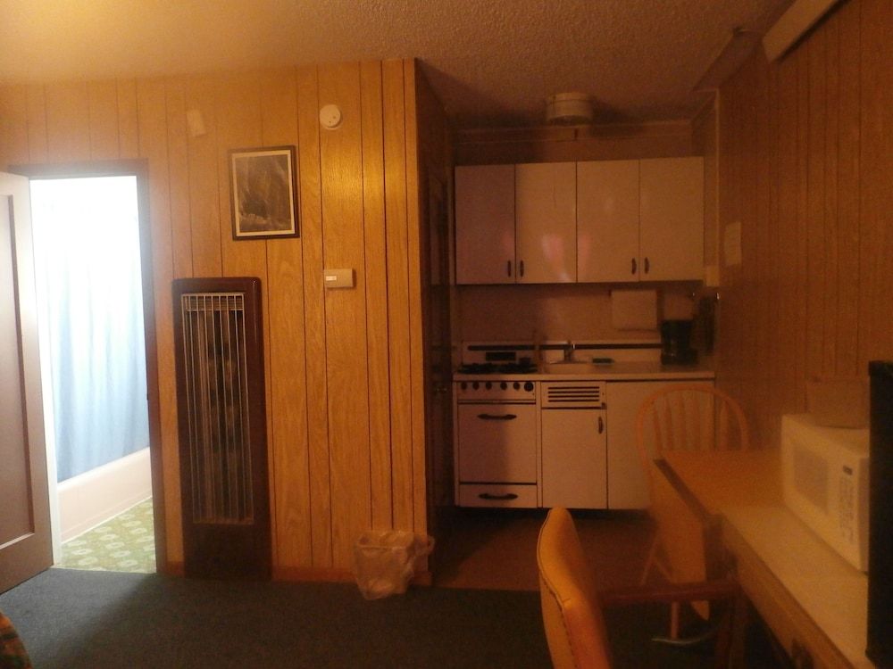The Sage Motel - photo 7