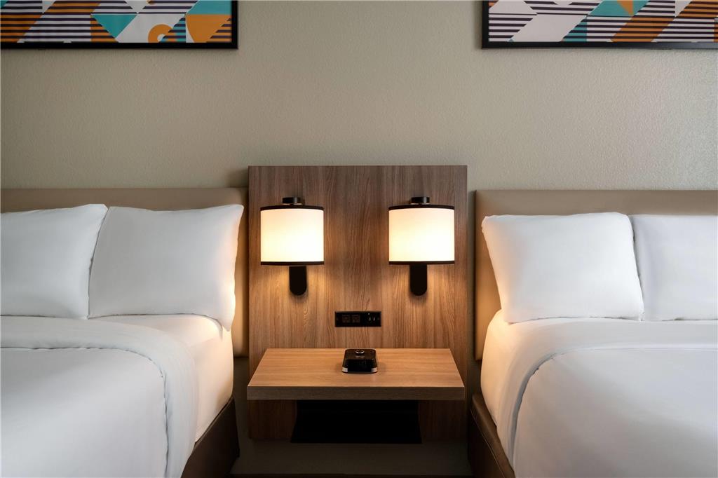 La Quinta Inn & Suites by Wyndham Montgomery - photo 34