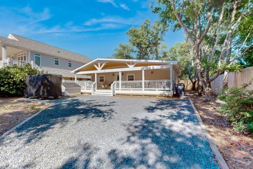 OAI93 Beach please in Oak Island, United States