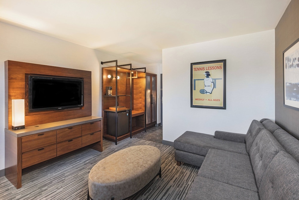 Four Points by Sheraton Los Angeles Westside - photo 15